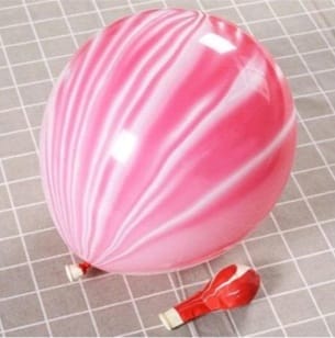 Globo Marmoleado R12 X unidad color Rojo